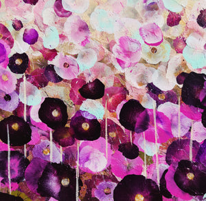 粉色花瓣的喜悦——抽象花卉油画，绚丽的粉色与紫罗兰色花朵