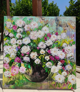Sommerrosen-Kaskade - Ölgemälde mit rosa und weißen Blumen in einem Gartenkübel