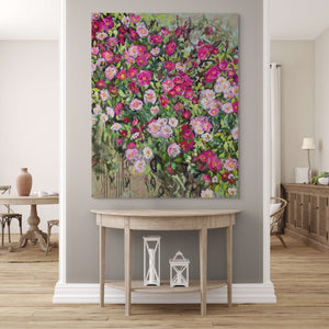 Wildrosenstrauch – Ausdrucksstarkes Blumenbild mit rosa Rosen auf Leinwand