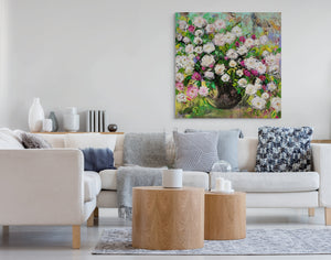 Sommerrosen-Kaskade - Ölgemälde mit rosa und weißen Blumen in einem Gartenkübel